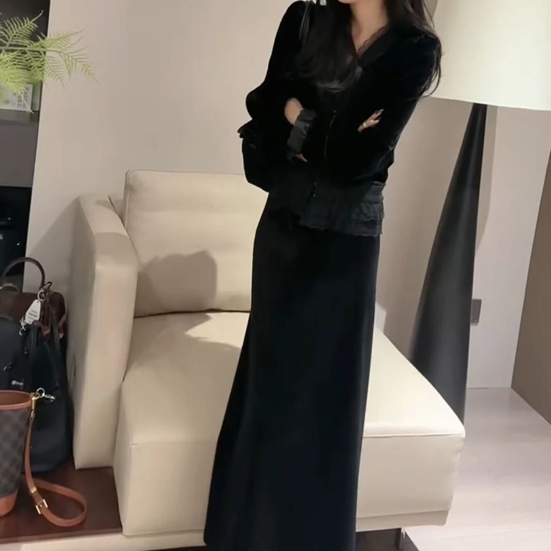 法式赫本风套装显瘦气质网红丝绒长袖上衣修身半身裙开叉两件套女