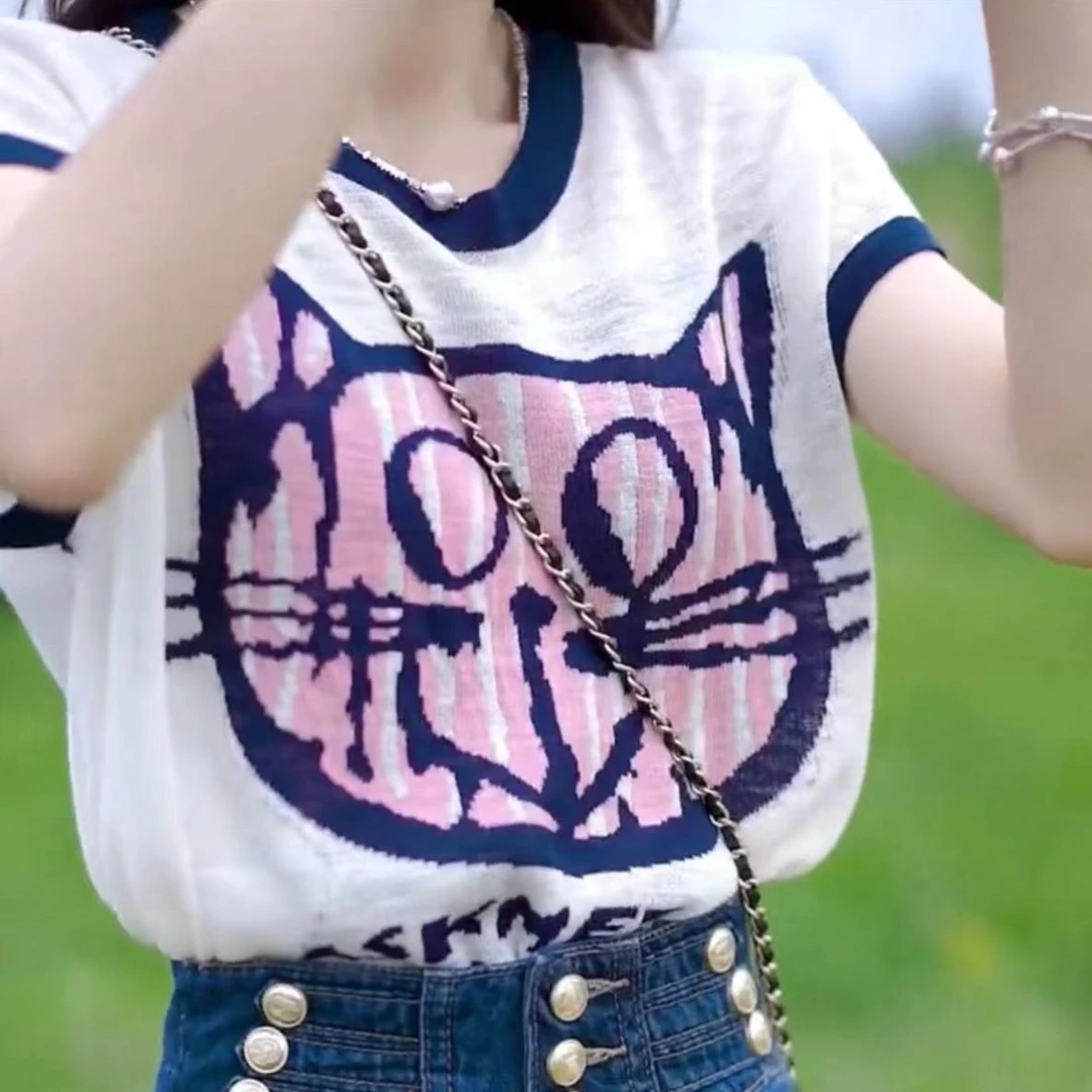 2024夏季重工网红猫咪图案时尚短袖+三排扣设计感高腰短裤