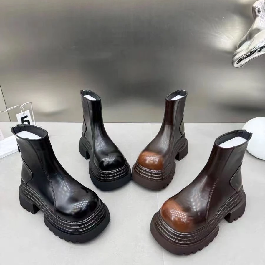 时尚马丁靴女2024新款圆头后拉链加绒短靴厚底松糕切尔西靴女