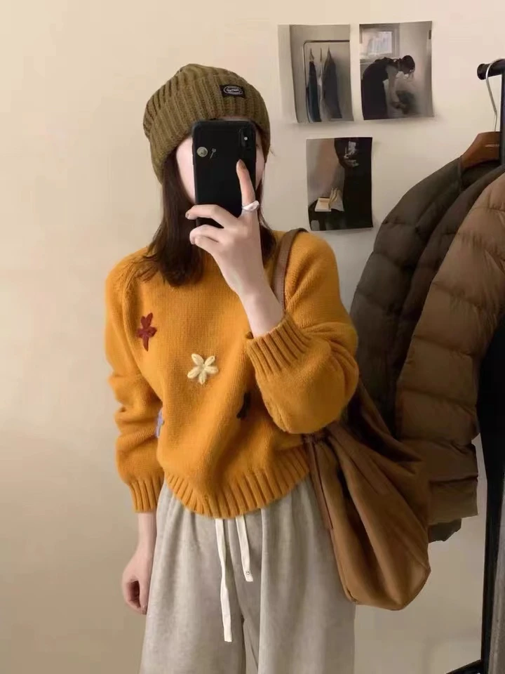 高级感重工立体花朵刺绣套头毛衣女装冬季新款宽松外穿圆领针织衫