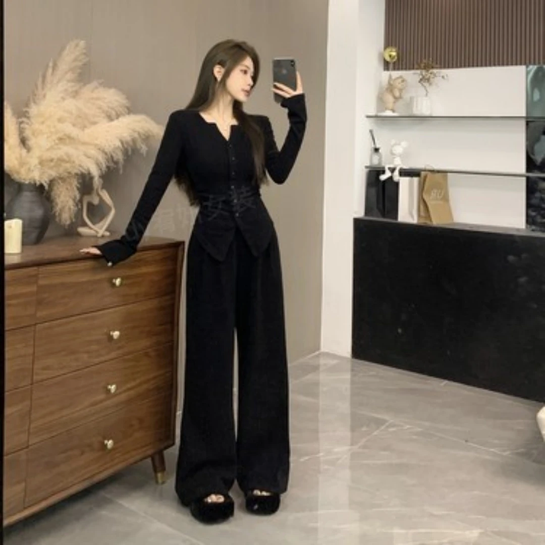 纯色单排扣褶皱收腰设计T恤+高腰加绒休闲裤时尚套装 9188