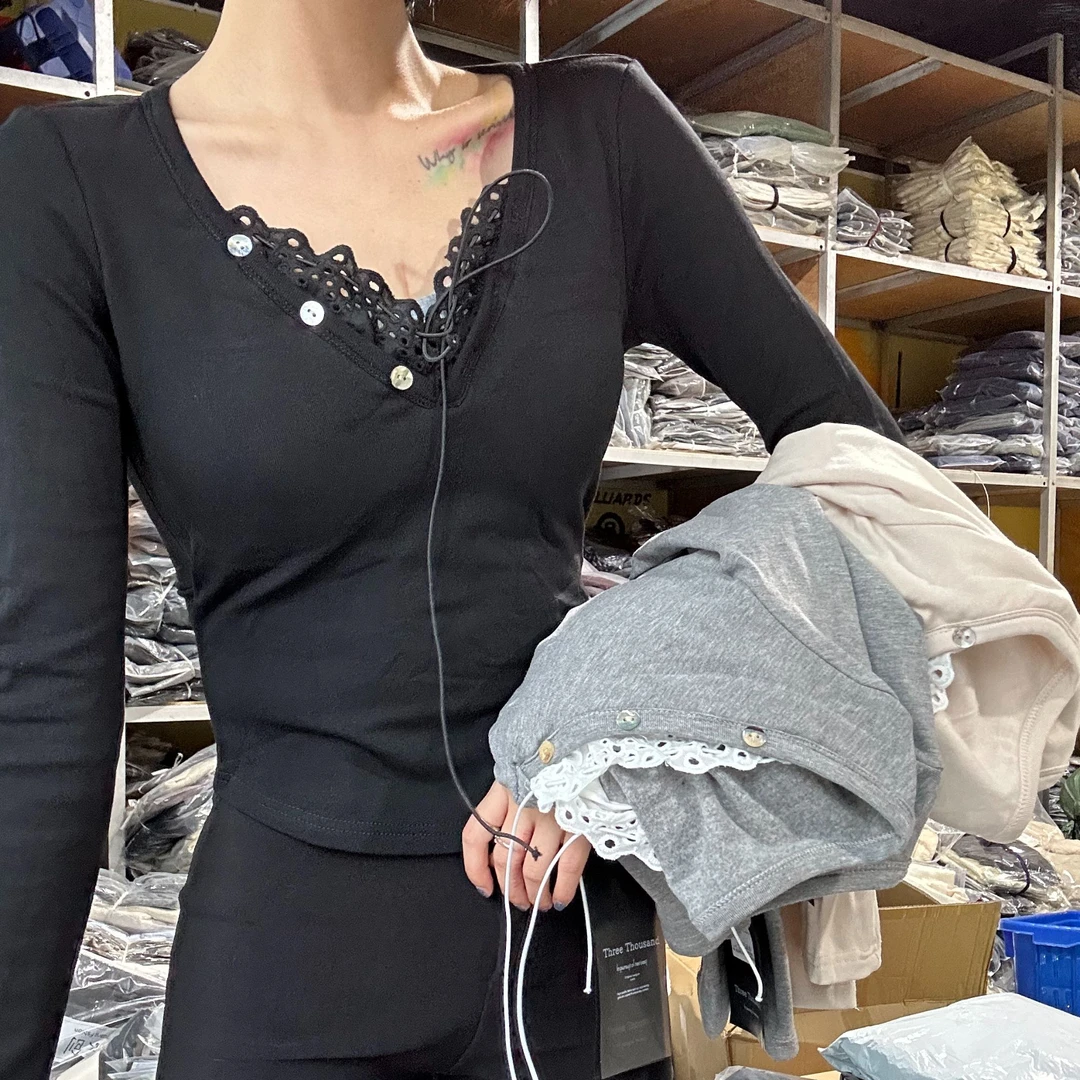 自带胸垫蕾丝花边长袖T恤女秋冬加绒修身内搭上衣 9408