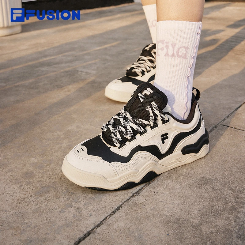 FILA斐乐潮牌女鞋踢板鞋时尚秋季百搭低帮潮流运动鞋双鞋舌滑板鞋