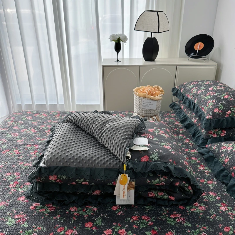 秋冬款豆豆被2024新款全棉法式加厚夹棉床盖法式花边豆豆绒被子