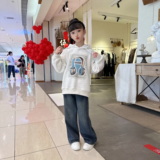 女童2024秋冬耳机休闲卫衣套装加绒加厚深秋卫衣宽松百搭牛仔裤