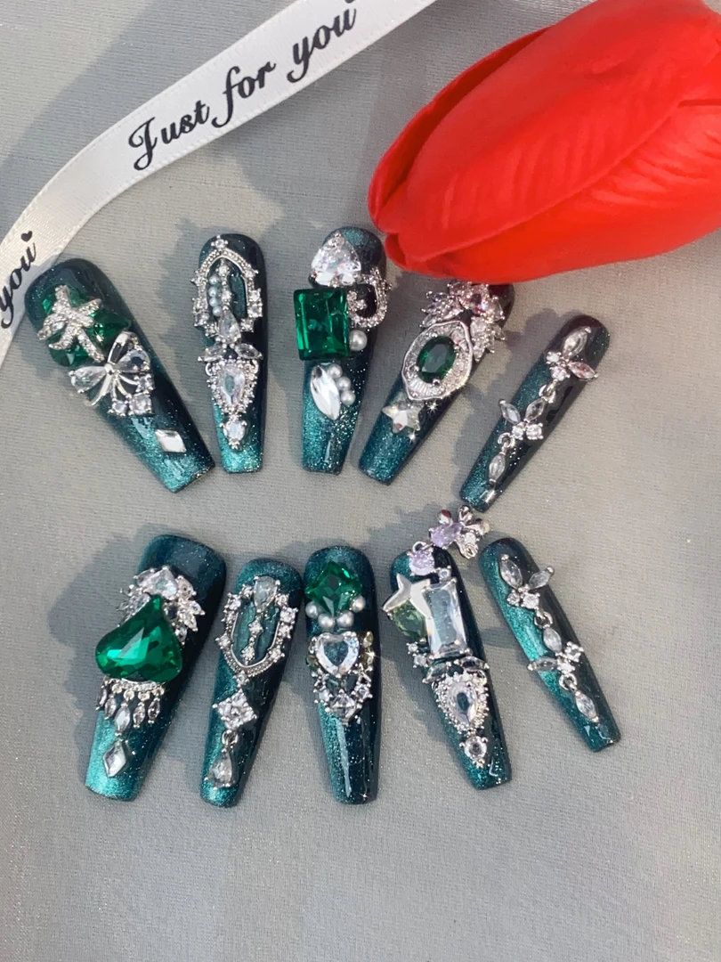(绿水鬼)重工奢华满锆女神细狗长T纯手工穿戴甲甲片高级感美甲