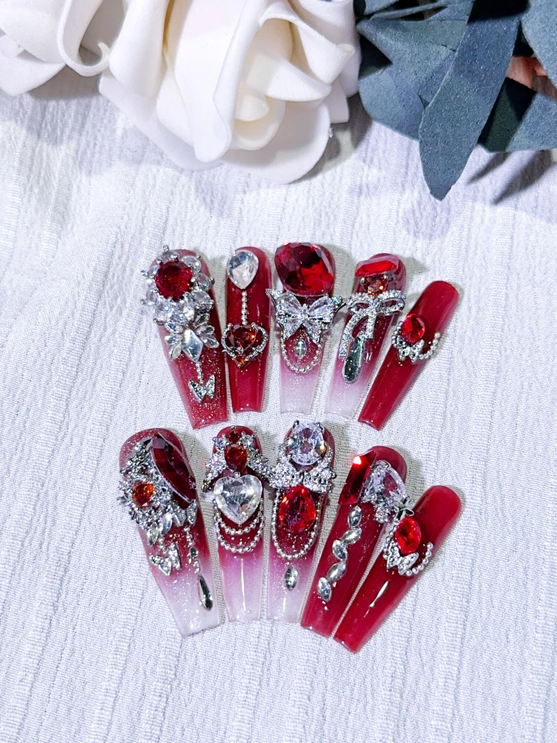 (血腥玛丽)重工奢华满锆女神细狗长T纯手工穿戴甲