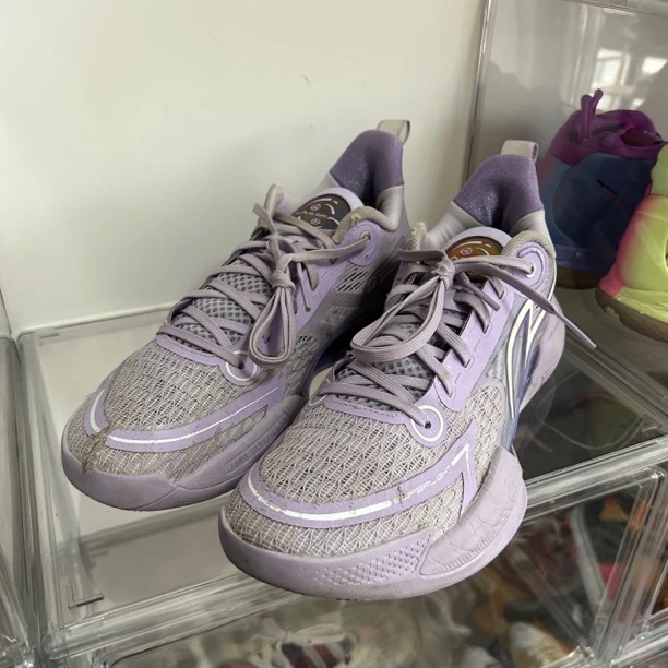 45码/李宁超轻2022V2篮球鞋/正品中古球鞋/95新无盒/鞋头剐蹭