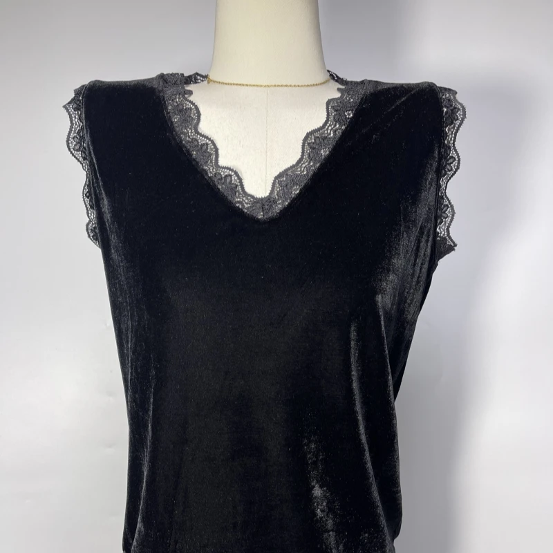 彩蝶1196时尚蕾丝边拼接丝绒打底衫