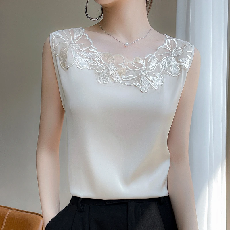 缎面蕾丝圆领背心A28