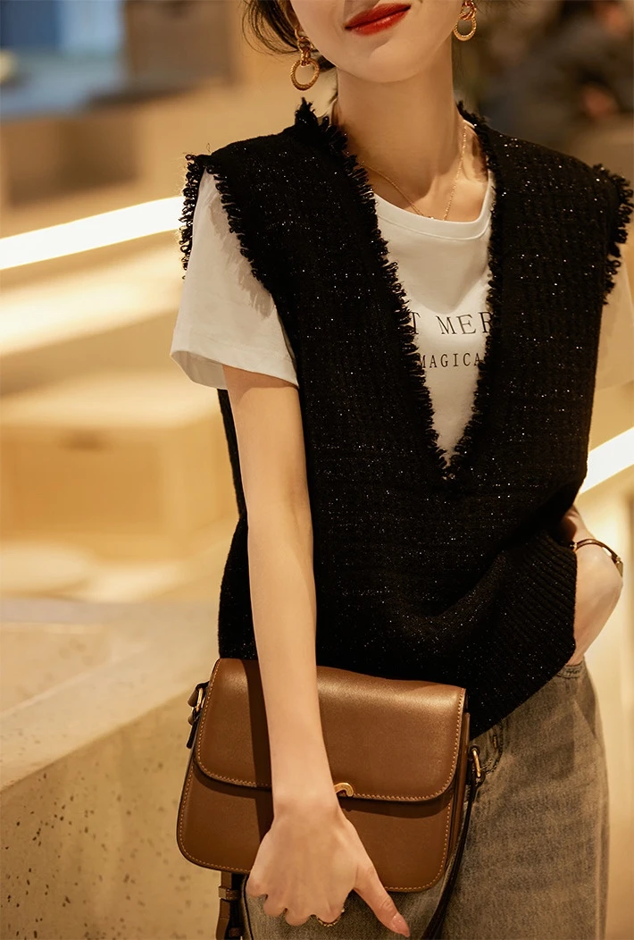 19精纺小香风马甲经典简约金银丝V领