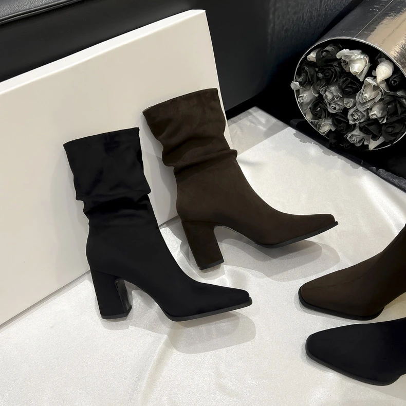 法式粗跟高跟尖头褶皱弹力靴时尚复古绒面短靴26D966