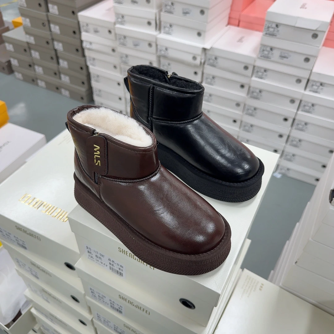 雪地靴女皮面矮筒短靴2024冬季新款加绒加厚防滑防水棉鞋117-597