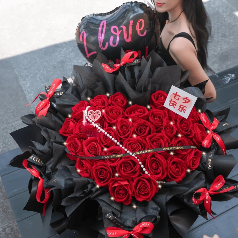 【新款限定】33枝心形红玫瑰鲜花束带气球送女友恋人七夕礼物同城花