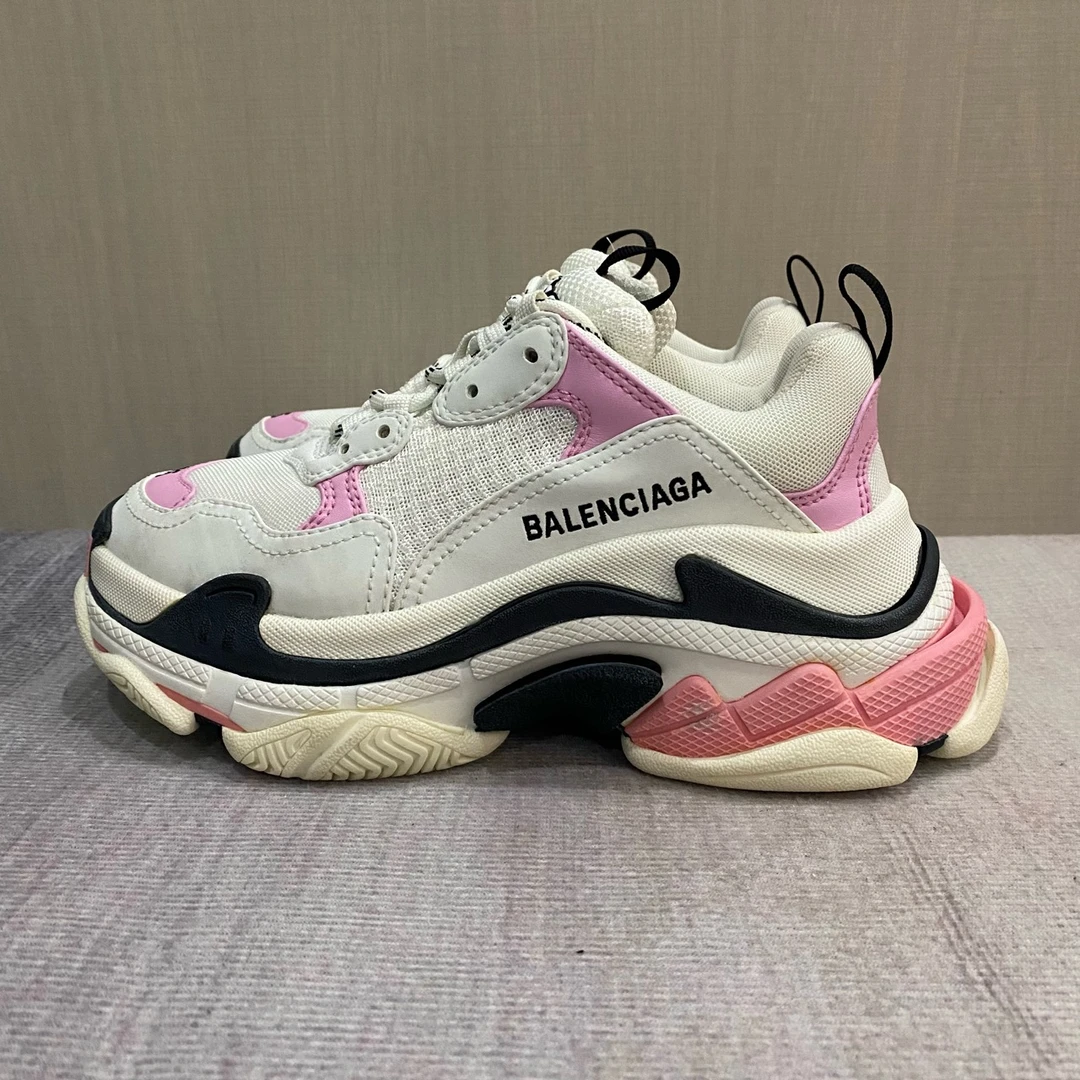 35码 巴黎世家/BLCG Triple S 粉白老爹鞋 DS076
