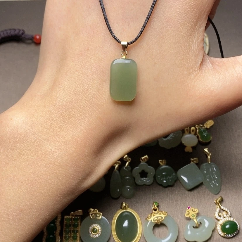 【闪购商品】和田玉颈饰银S925镀金镶嵌