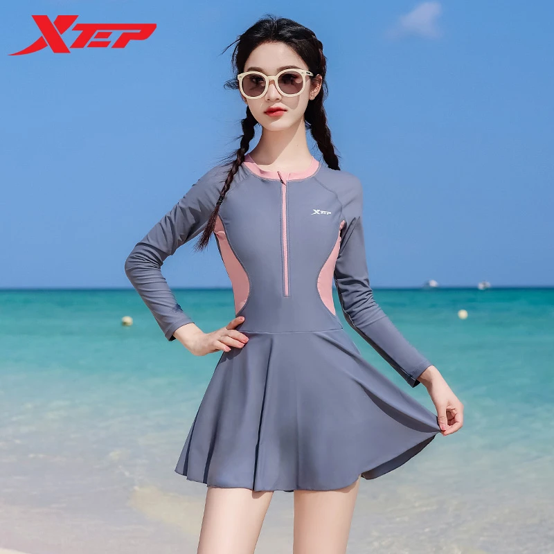 特步泳衣女2025新款时尚保守又好看遮肉显瘦长袖连体裙式温泉泳装