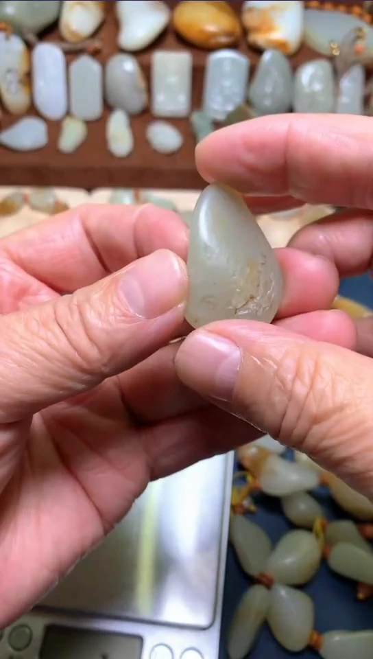 【闪购商品】和田玉独料未镶嵌独料