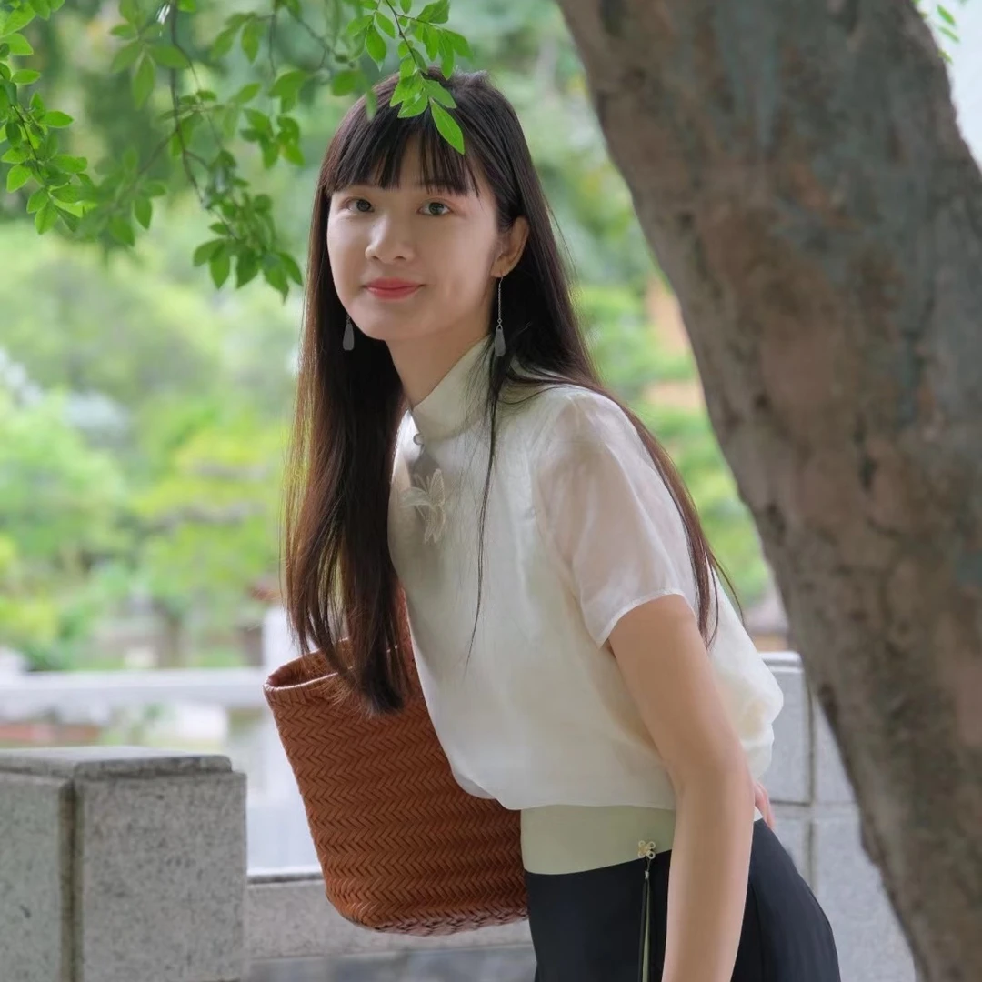 邱萍子 | 蝴蝶刺绣新中式上衣