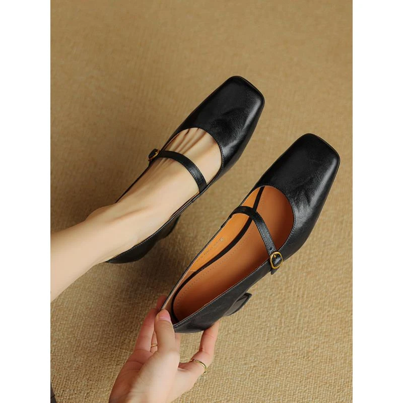 TOUCH MISS小众设计师真皮一字扣带粗跟复古方头浅口高跟玛丽珍鞋