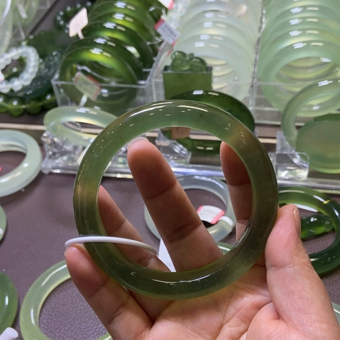 蛇纹石玉手镯60未镶嵌