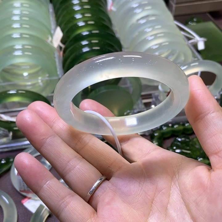 蛇纹石玉手镯5+未镶嵌