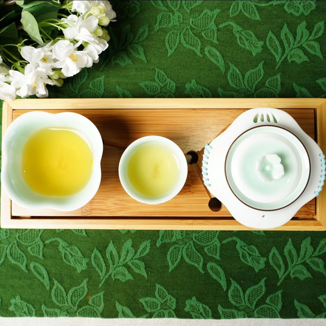 “玉青瓷”茉莉花开茶具套装（一壶一杯一小杯、一茶盘）