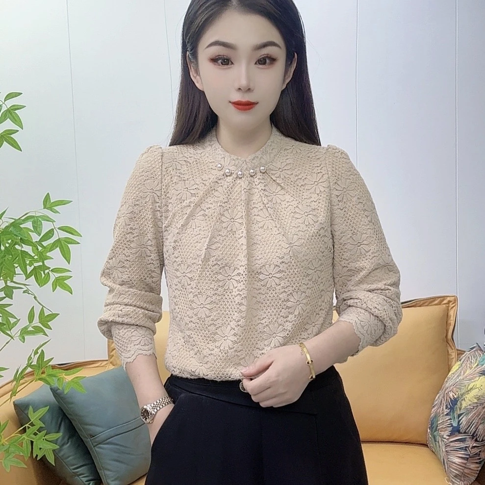 早冬新款水绒蕾丝小花净色圆领钉珠时尚百搭植绒女士打底加厚衫