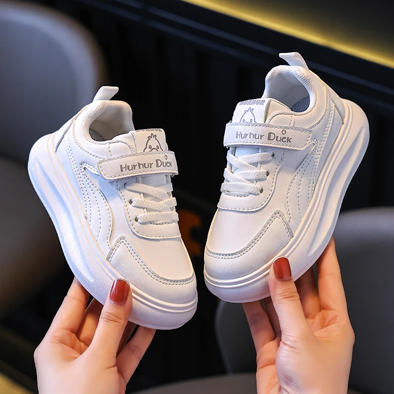 儿童小白鞋男女童鞋面包鞋2024春秋季新款男童休闲板鞋运动鞋备