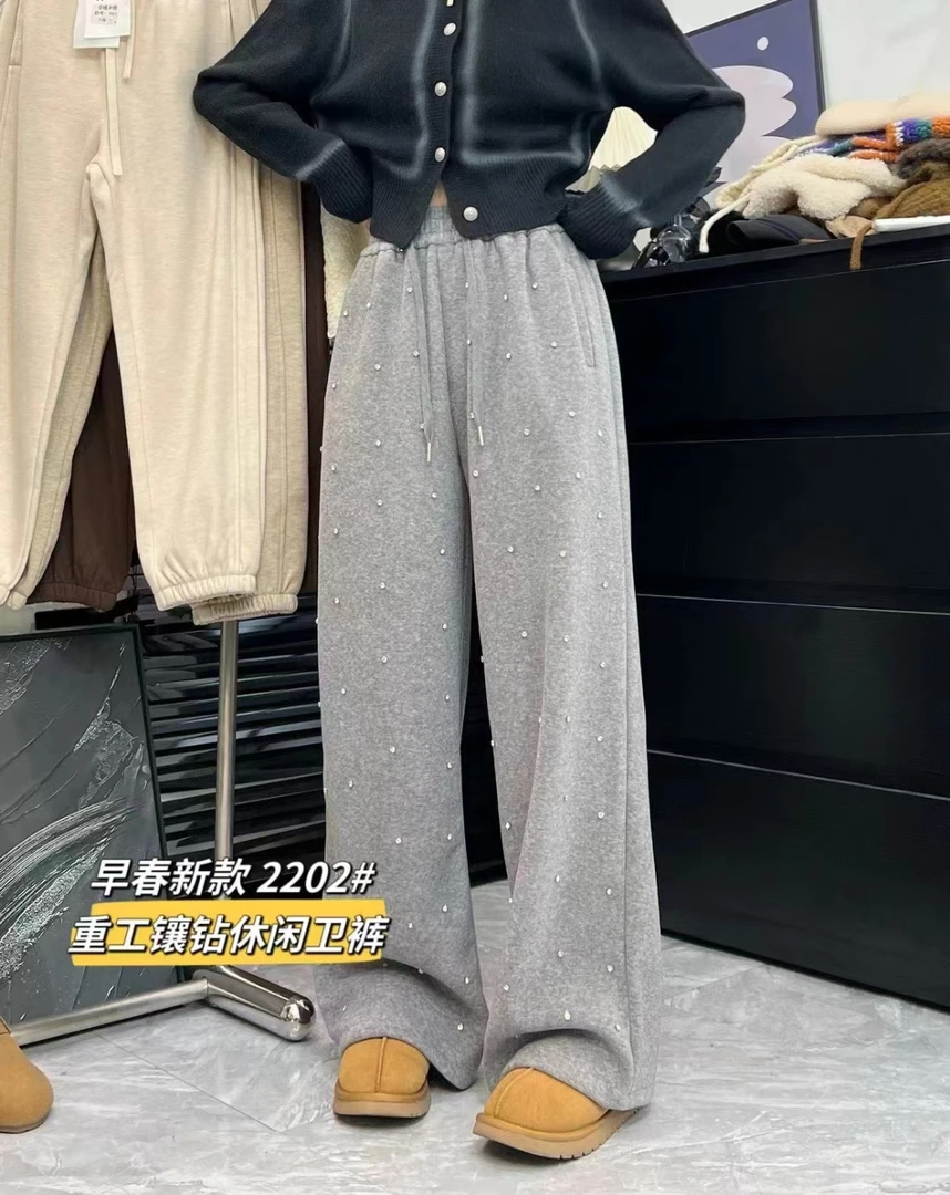 女装直筒订钻长裤