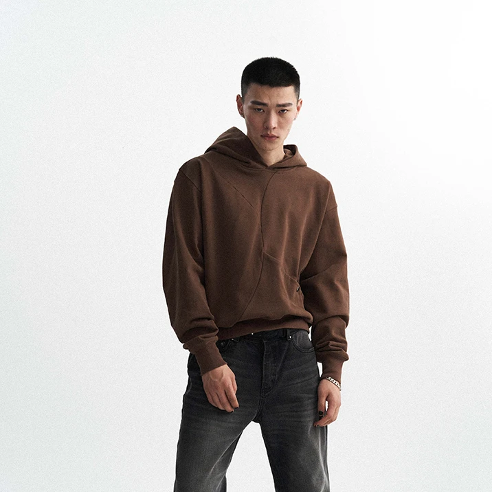 Freshclean新疆精梳棉几何解构水洗立裁撞钉廓形短款连帽卫衣