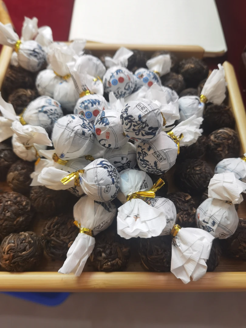 滑竹梁子 龙珠普洱茶生茶8克/颗普洱茶生茶【月月】