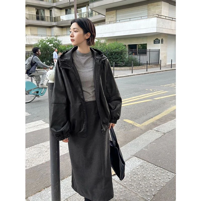 《10月21号上新款》韩系气质宽松带帽皮衣 02196