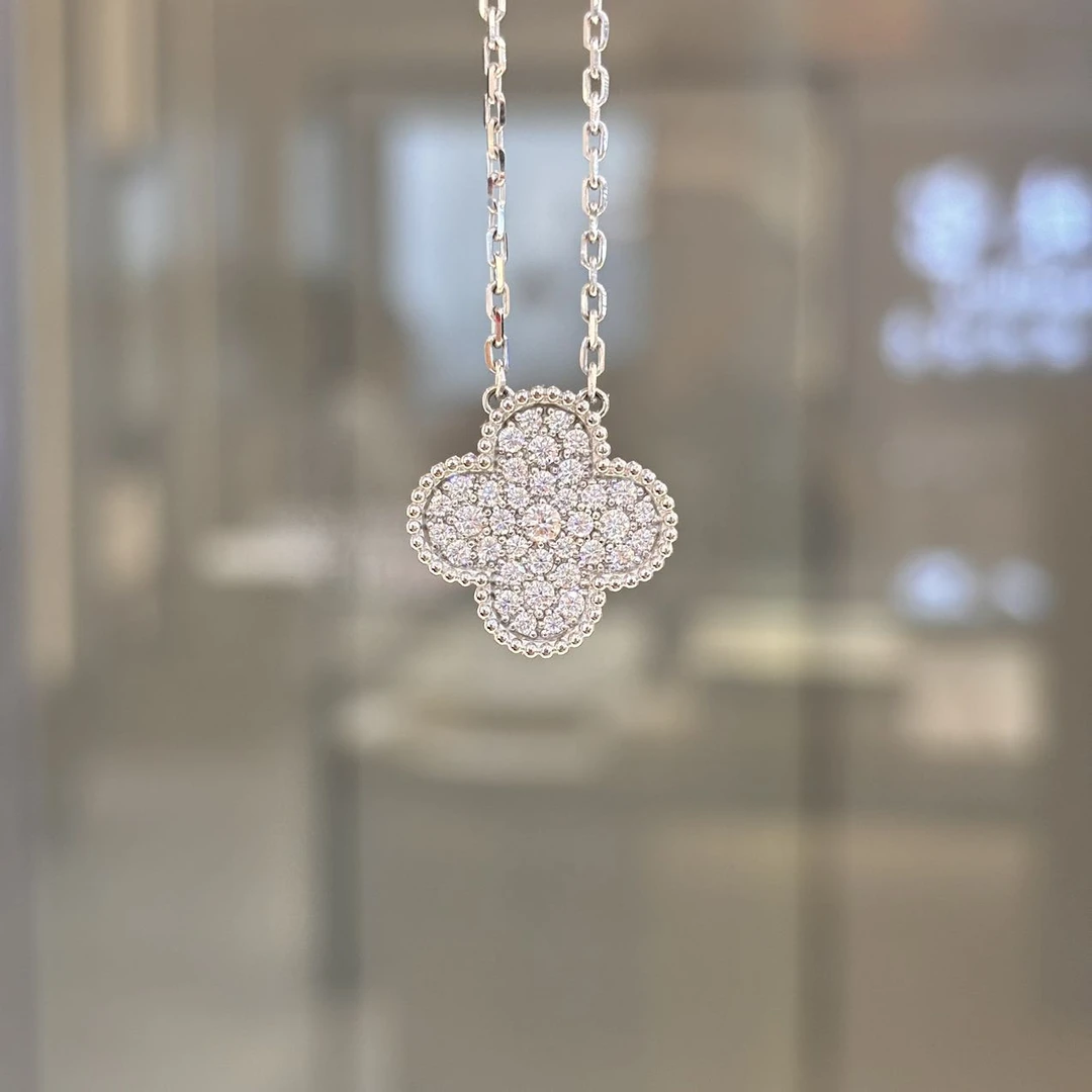 pt950铂金四叶草时尚搭配套链