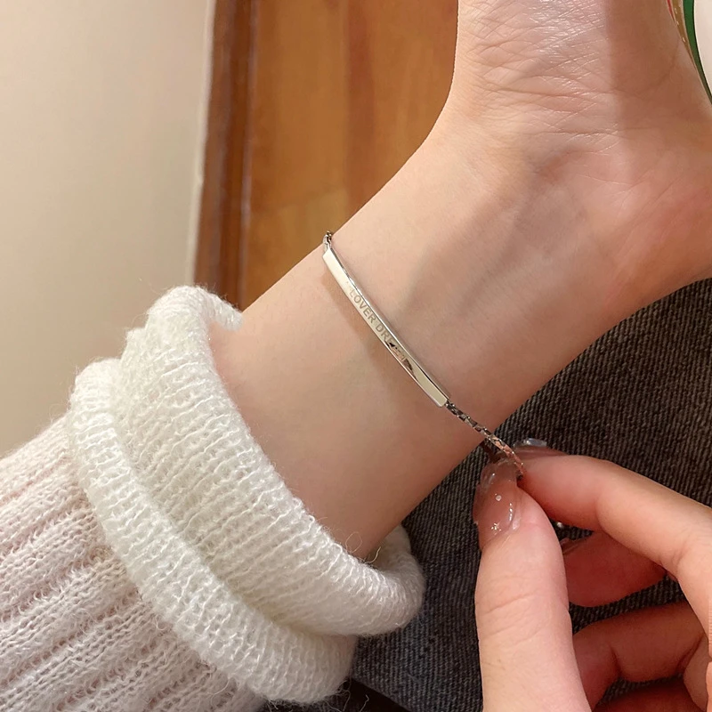 钛钢手链 字母手链小众欧美简约个性金色ins不掉色气质小众欧美