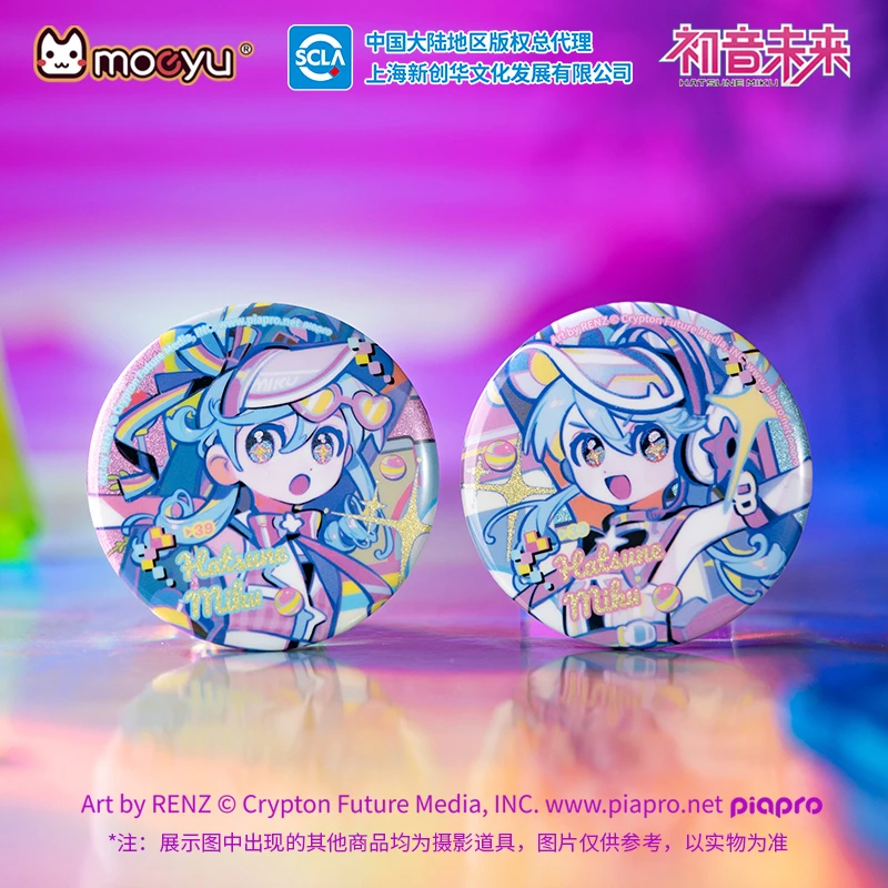 《初音未来》 镜遇复古与未来系列周边 徽章透卡色纸立牌 miku