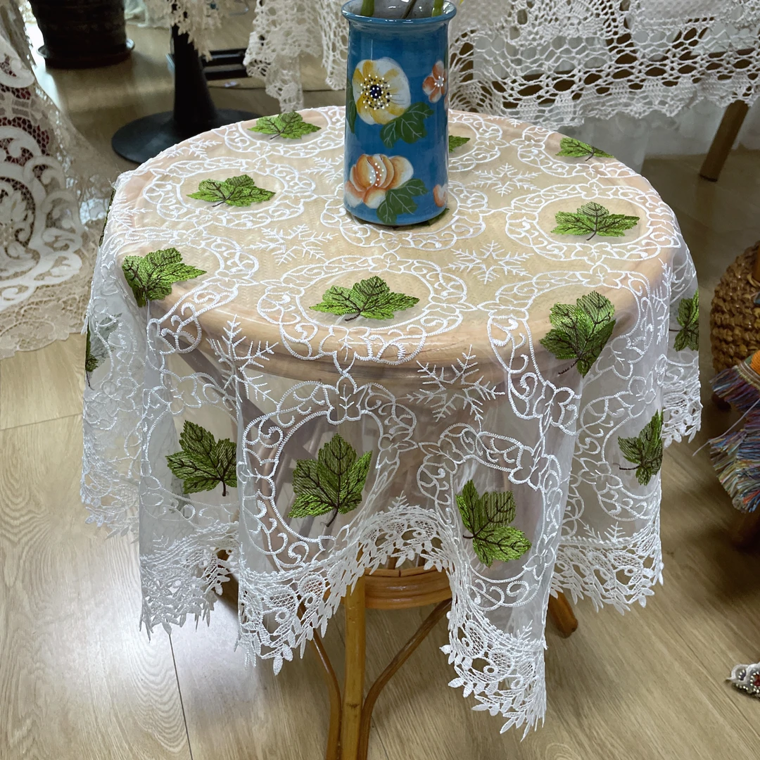 DY117-1丝光线（85cm方）白底绿叶刺绣桌布