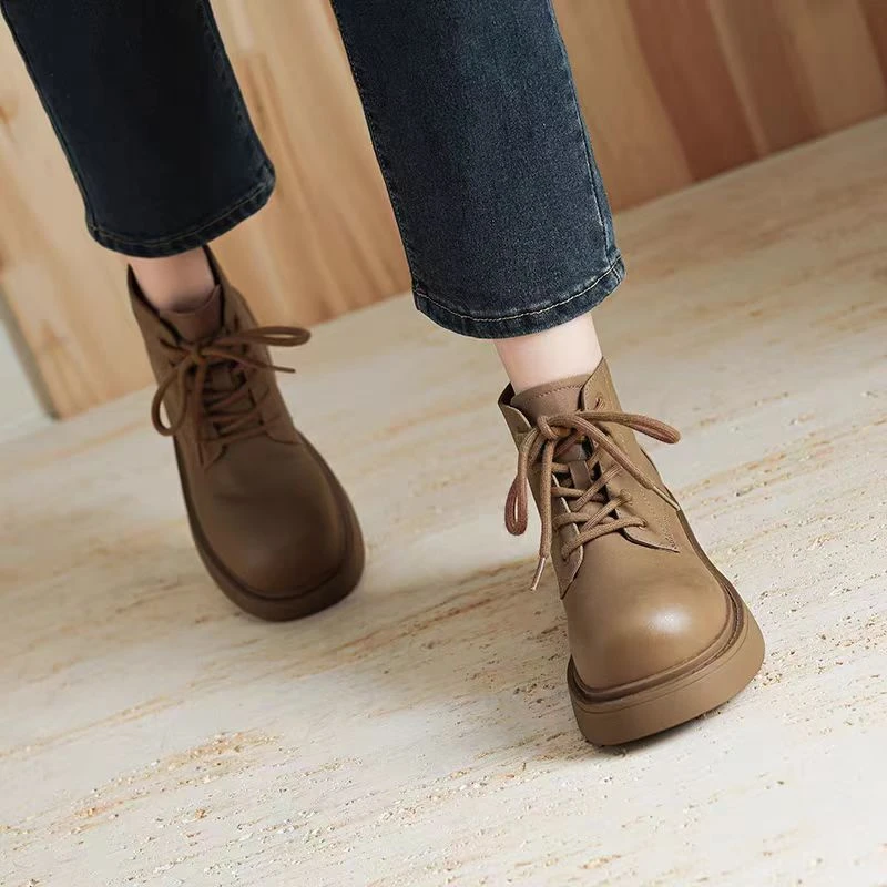 10-2  新款马丁靴秋冬款时尚圆头绑带款时装靴简约百搭及踝靴