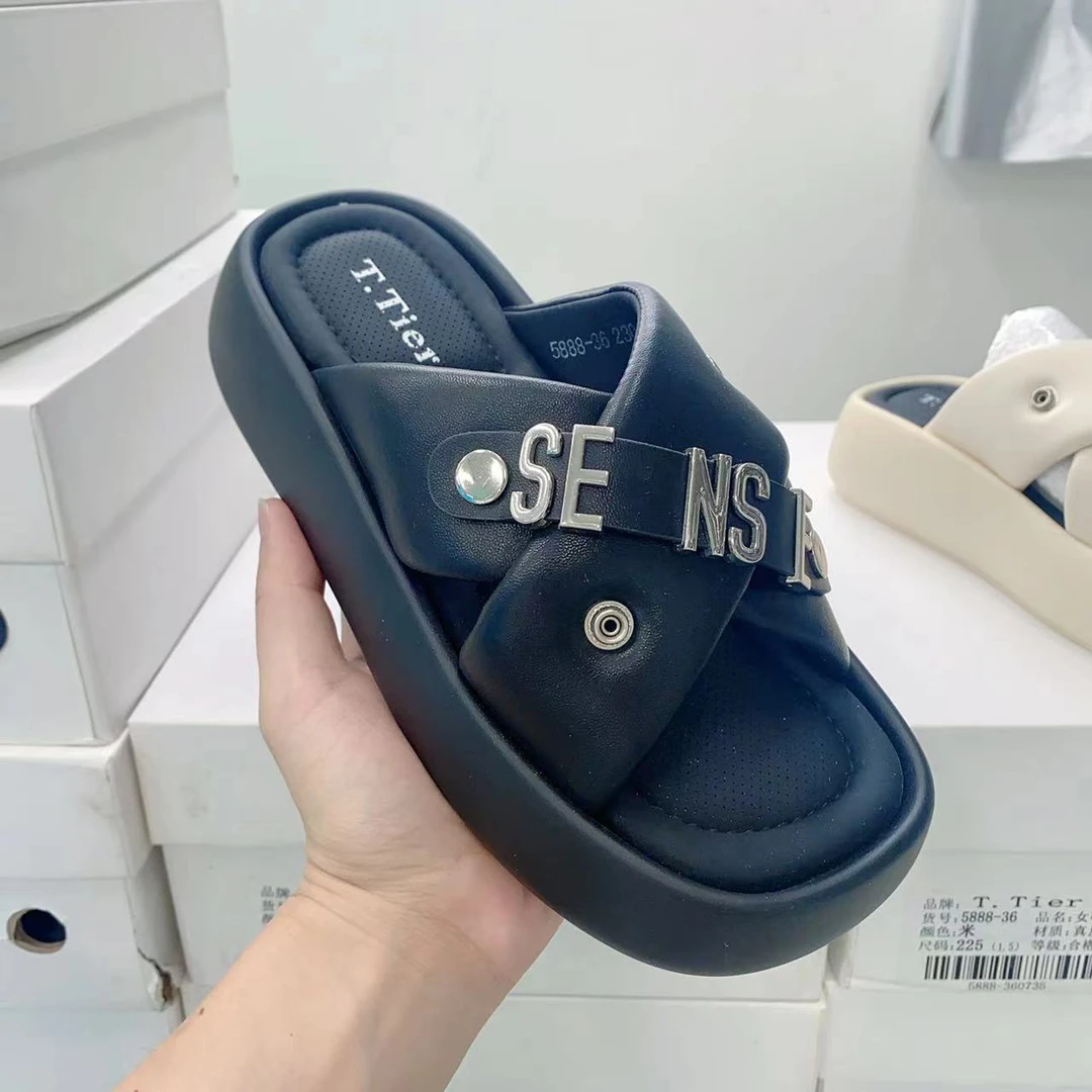 5888-36高级感时尚交叉凉拖鞋夏外穿2024年新款平底休闲沙滩凉鞋