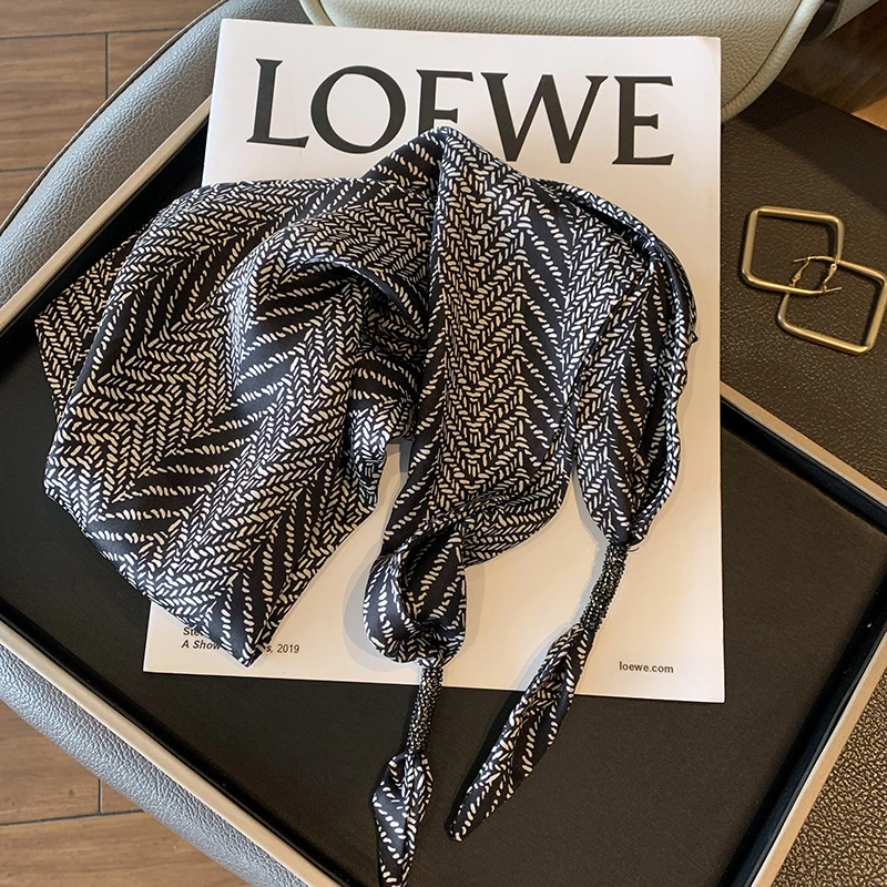 2024夏季新款围巾三角巾女薄款小坎肩百搭防晒头巾空调房披肩外搭