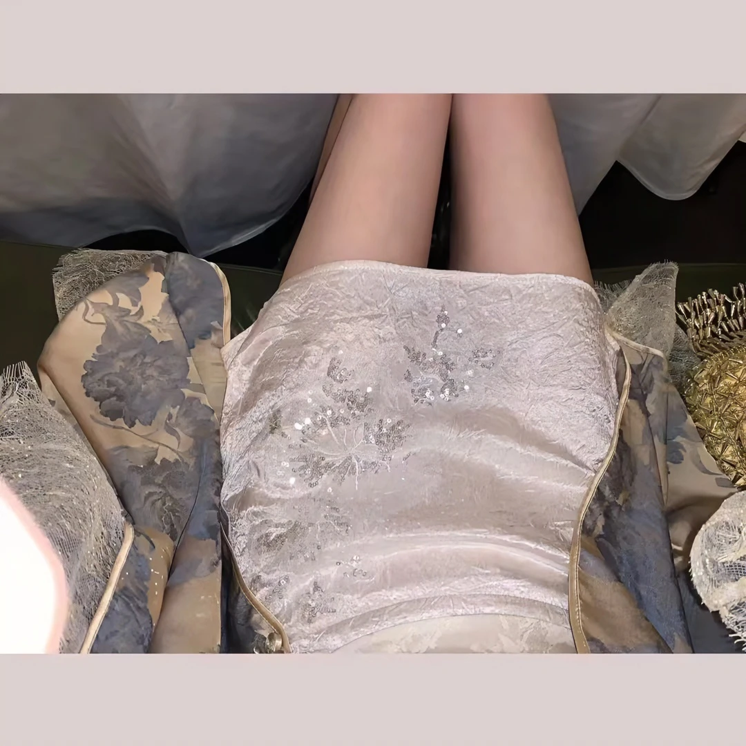 moss【鎏光千金】休闲新中式醋酸抓绉亮片贴花半身裙女装