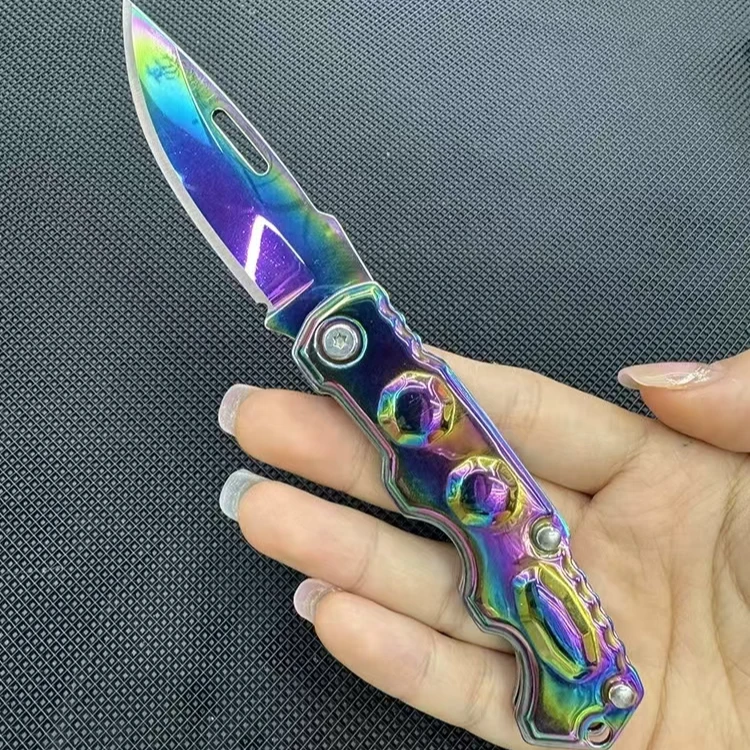 （新疆包邮）新款彩鸟镀钛工艺方便携带吊扣折叠彩色削皮烧烤户外刀