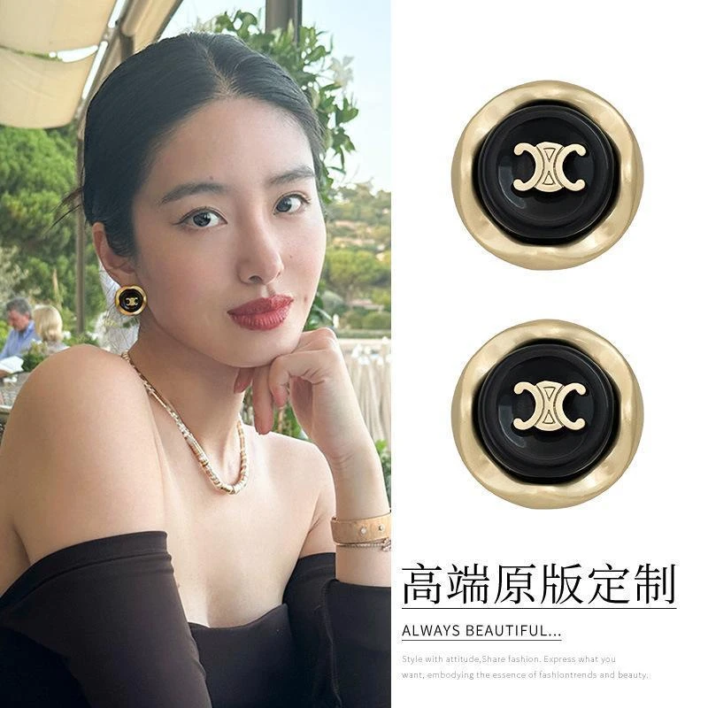杨采钰同款耳钉女2023年新款轻奢高级感耳饰港风复古耳环小众设计