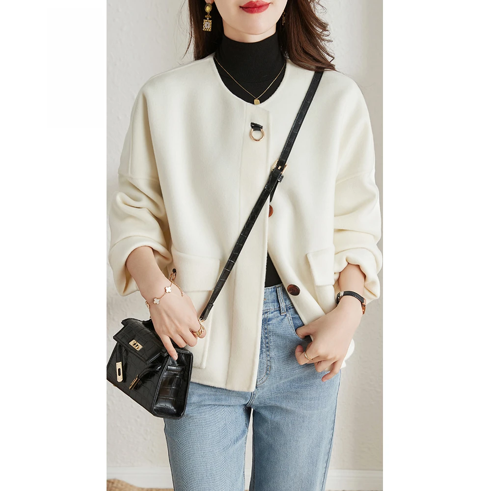 轻奢时尚优雅双面绒羊毛大衣香香风小短款秋冬新品白色毛呢外套女