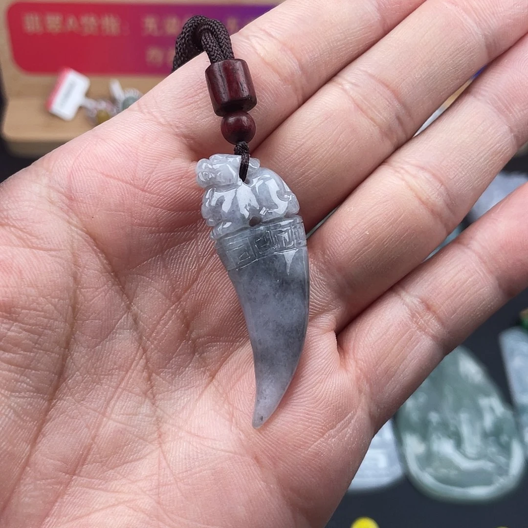 翡翠颈饰未镶嵌挂件