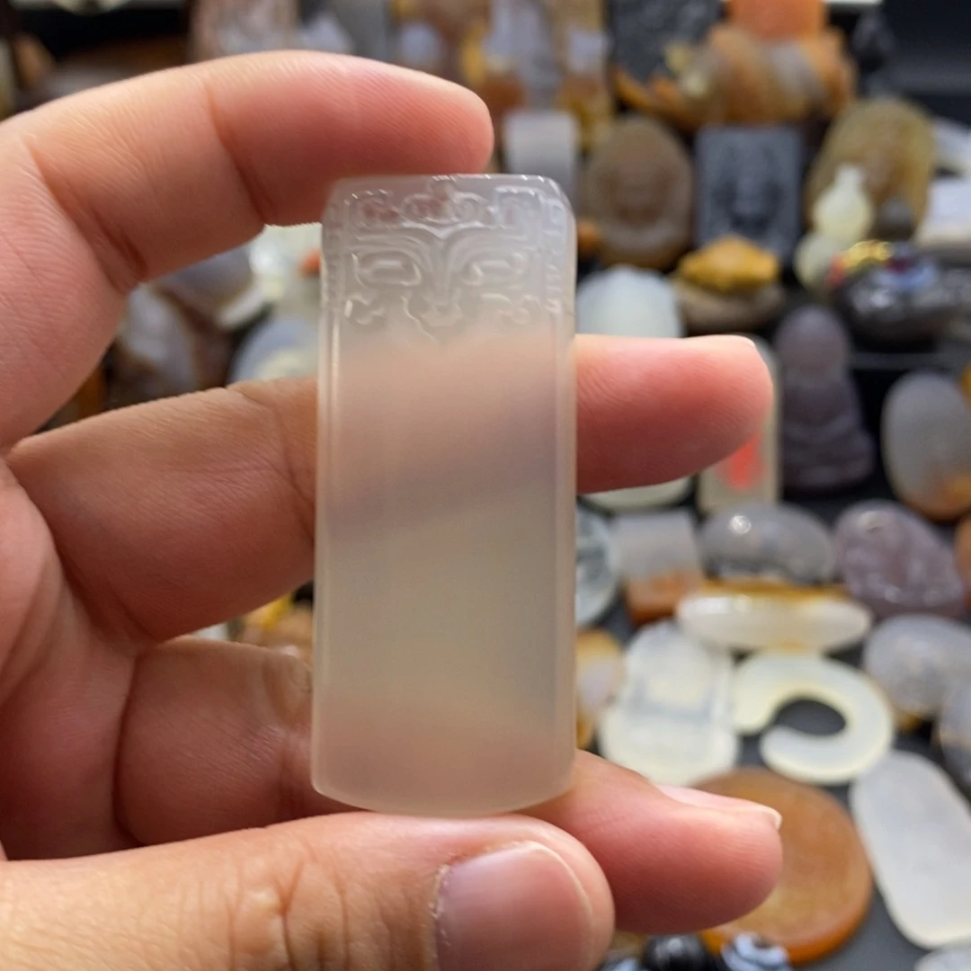 玛瑙/玉髓颈饰未镶嵌半**醒
