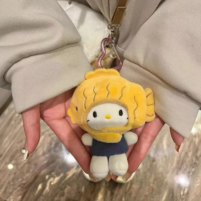 blackpink爱心扣KT猫毛绒挂件钥匙扣包挂饰hellokitty玩偶公仔