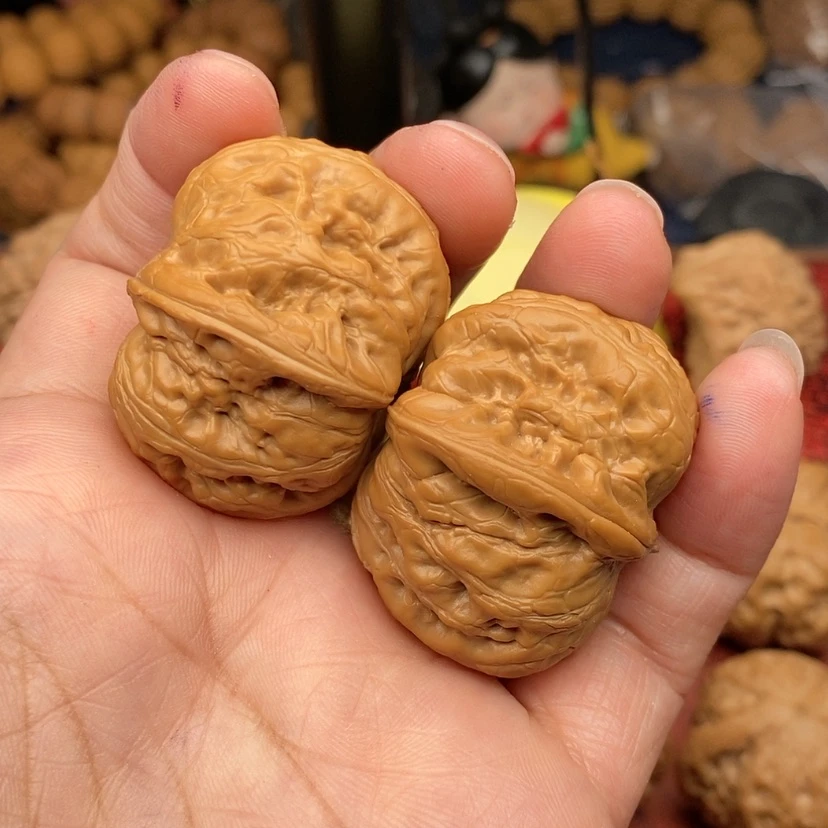 【闪购商品】文玩核桃把件大*。
