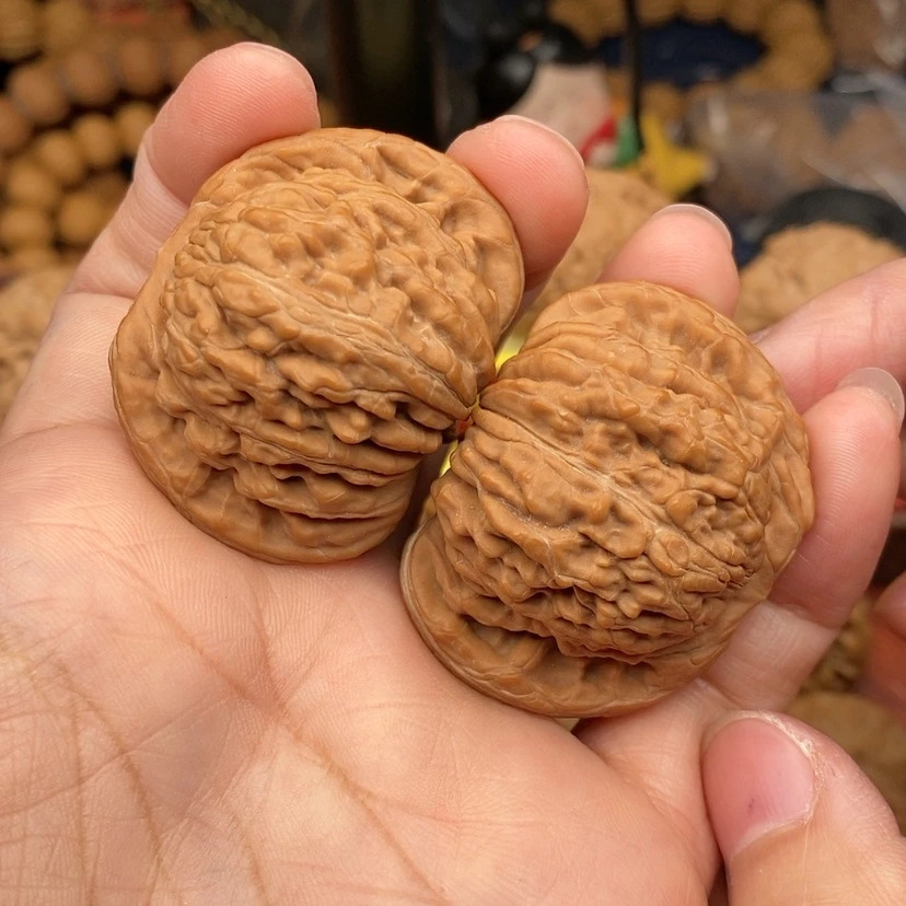 【闪购商品】文玩核桃把件清**雨