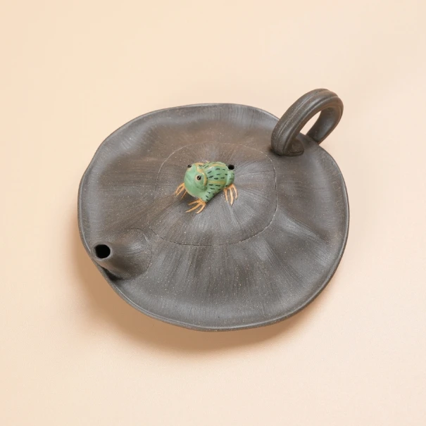 【闪购商品】青蛙荷叶仿生器青段家用紫砂茶壶G279